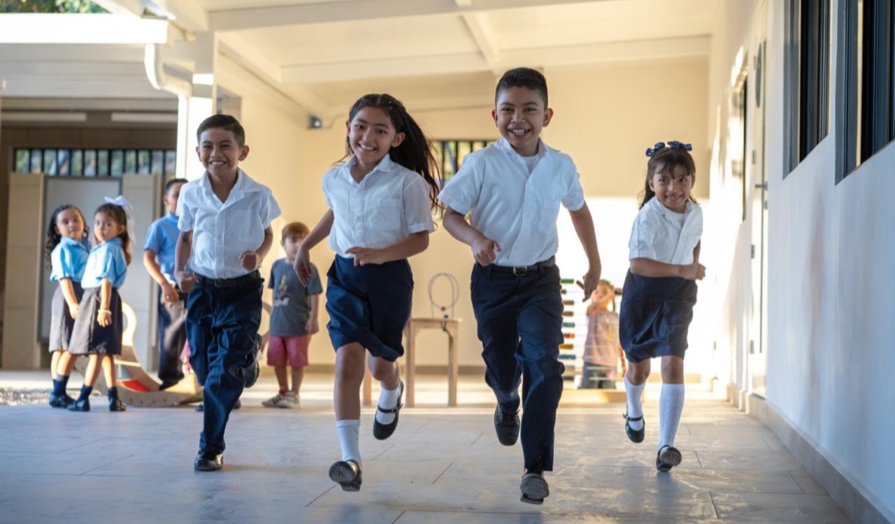 gobierno-ejecuta-inversion-historica-para-modernizacion-de-escuelas-en-el-salvador